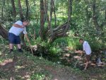 Читати новину: Працівники Тячівського МУВГ відновлюють природні джерела Закарпаття
